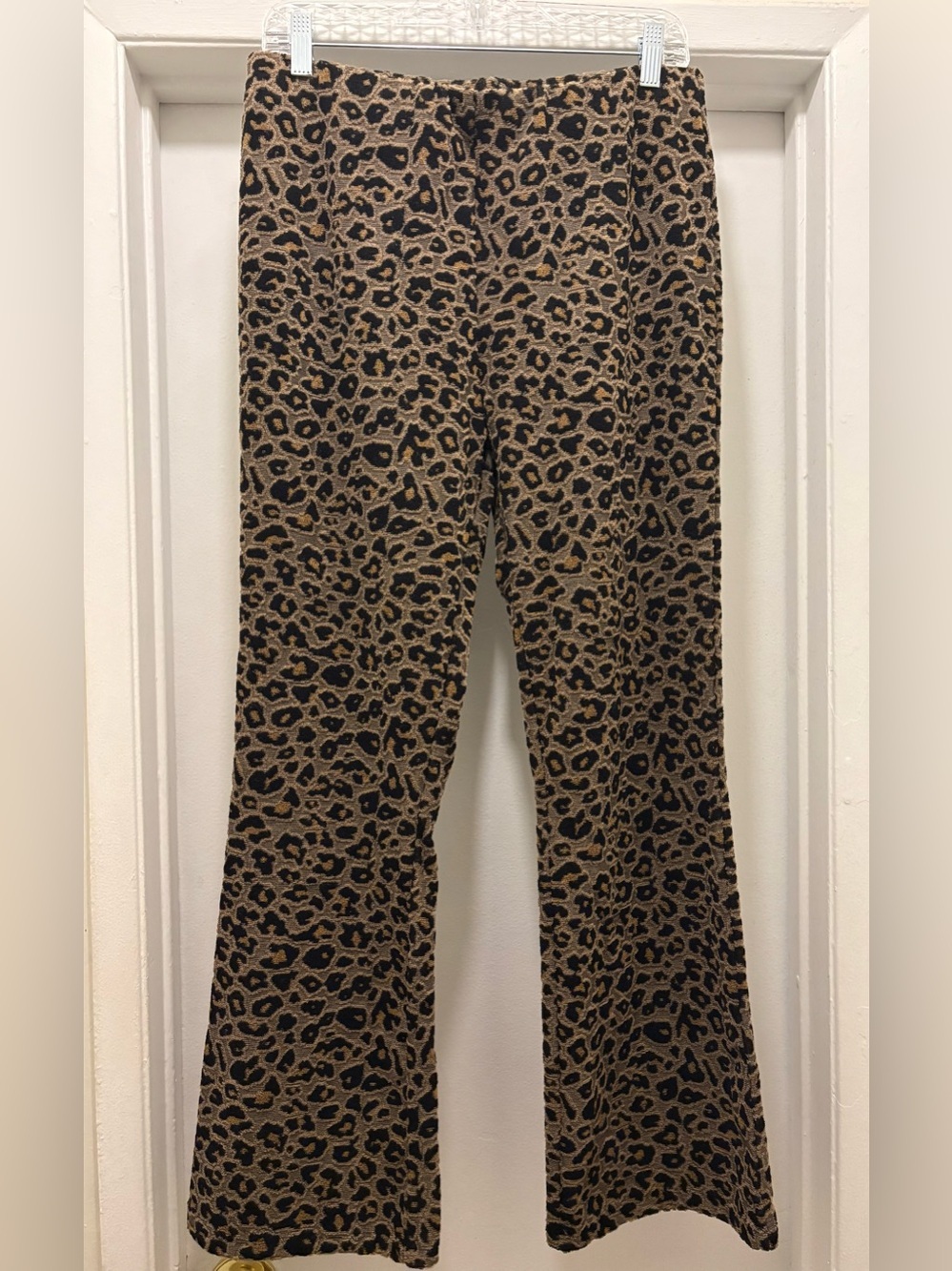 Z Supply Nova Jacquard Leopard Flare Pants Women’s Size XL Boho,Grunge,90’s - Picture 2 of 12